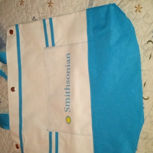 Smithsonian Bag - Picture 6 of 7